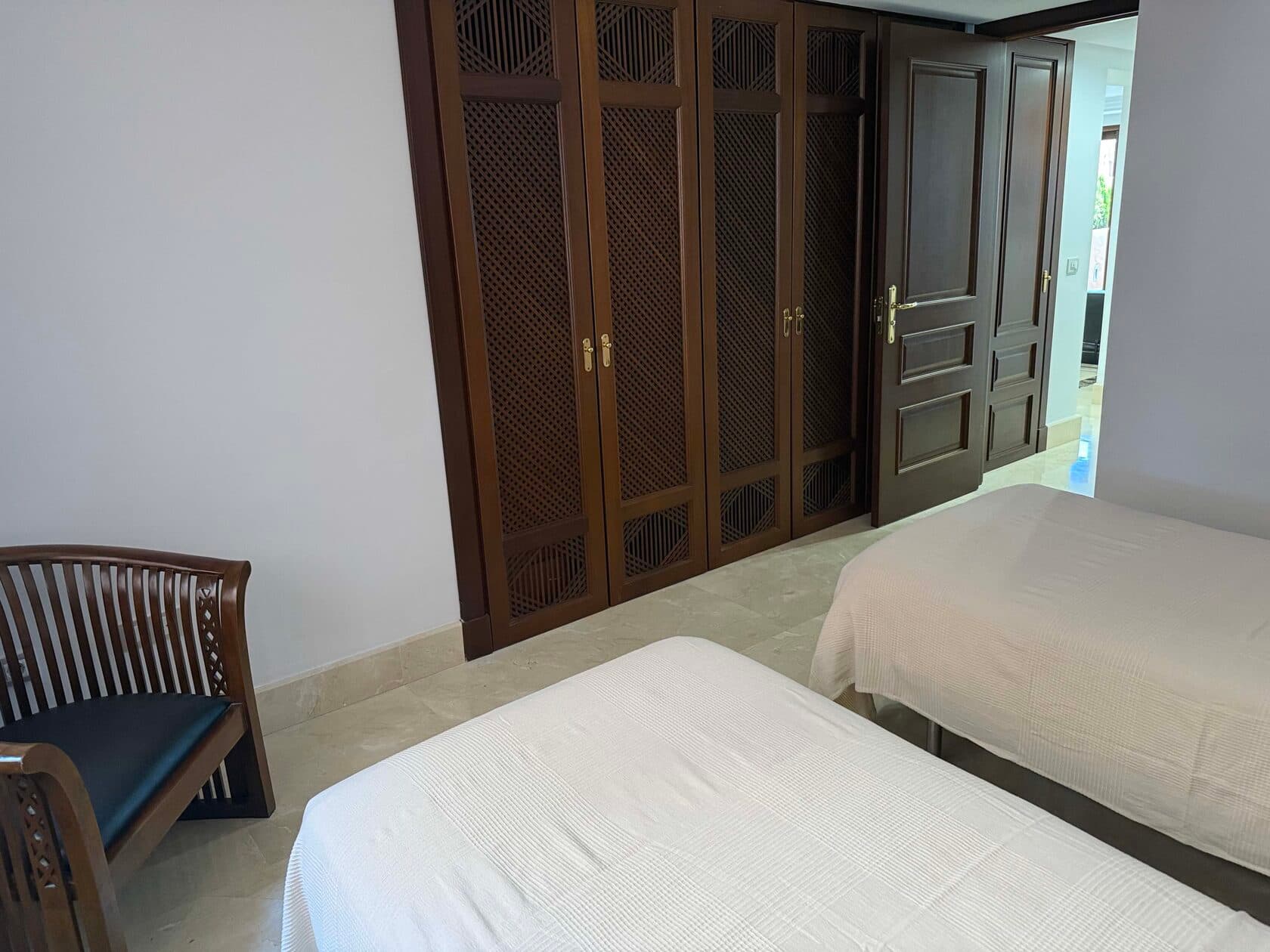 Twin bedroom wardrobe and detail