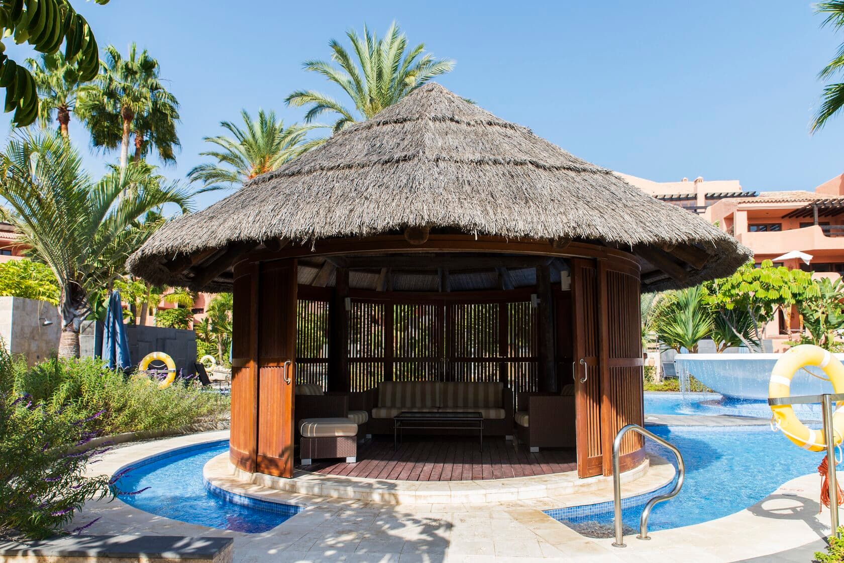 Mar Azul cabana and pool