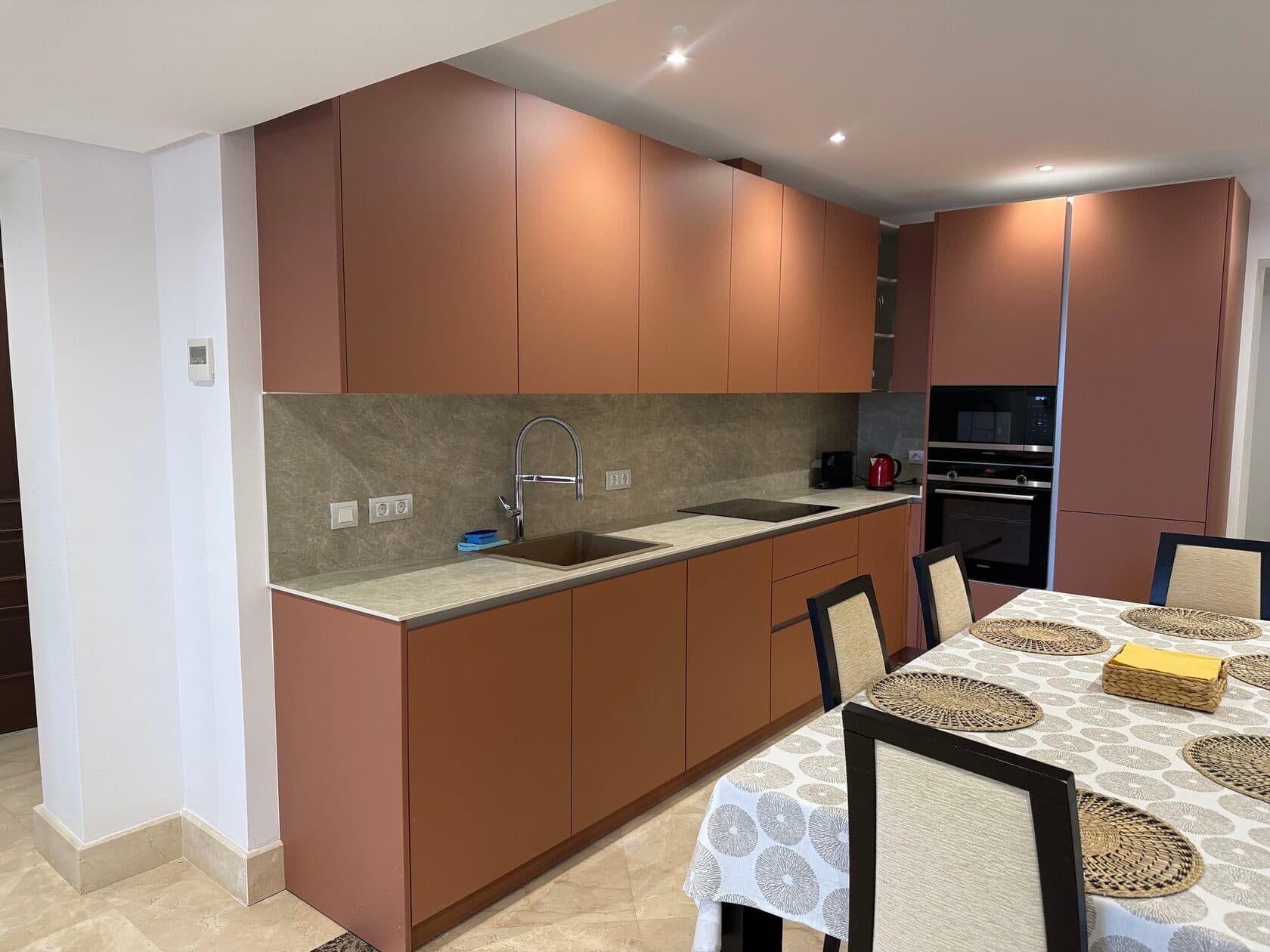 Mar Azul kitchen with dining table