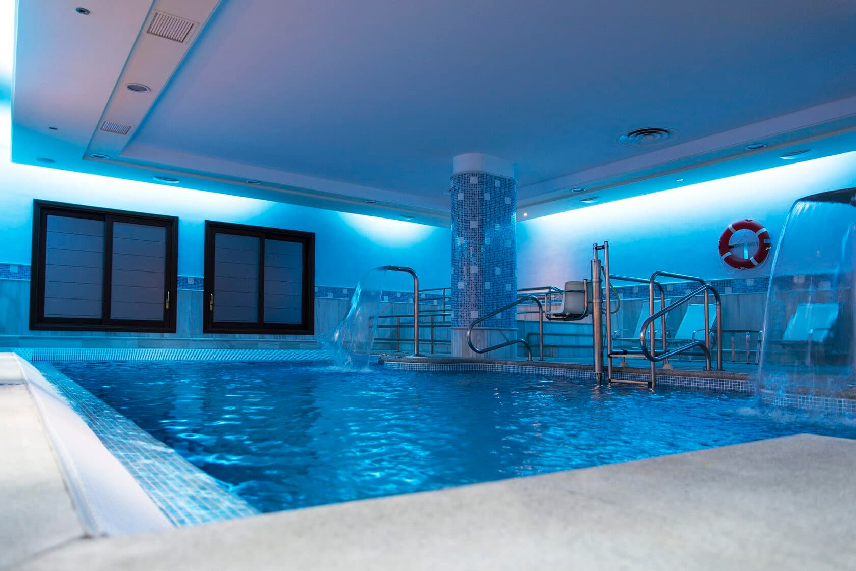 Mar Azul indoor pool spa